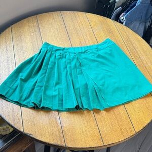 Lole Emerald Green Pleated Mini Skirt